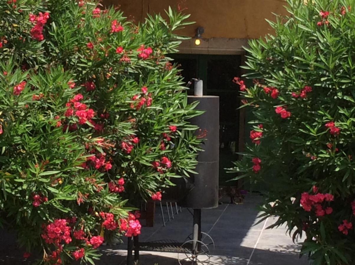 La Bergerie De Castellan Bed & Breakfast Verquieres Dış mekan fotoğraf
